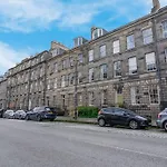 Family Residence In Edinburgh